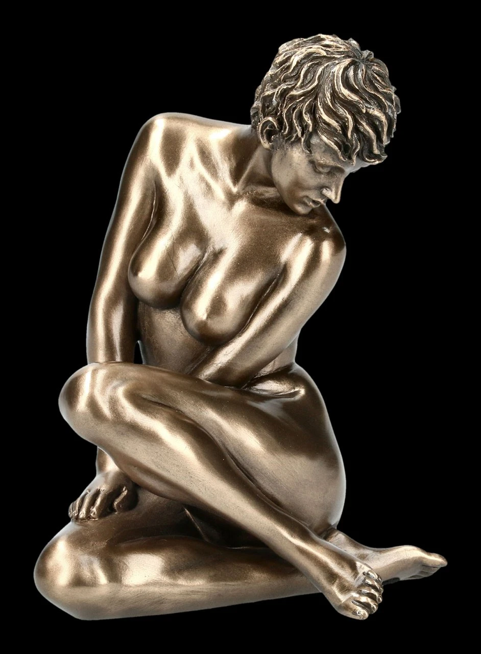 Weibliche Akt Figur - Melly mit kurzen Haaren Weibliche Akt Figur - Melly Mit Kurzen Haaren -Veronese 2D FS21785 Weibliche Akt Figur Sitzend mit kurzen