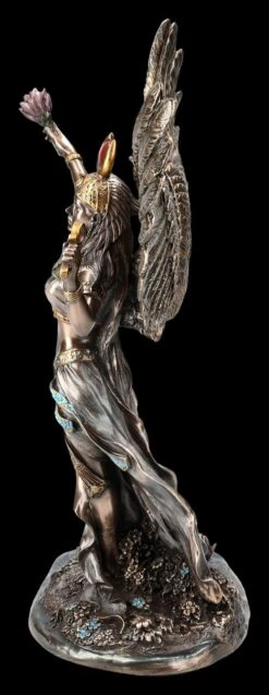 Isis Figur An Teich Mit Ausgebreiteten Schwingen 2 Isis Figur An Teich Mit Ausgebreiteten Schwingen -Veronese 2D FS25090 ISIS Figur an Teich mit ausgebreiteten Schwingen 3 1280x1280