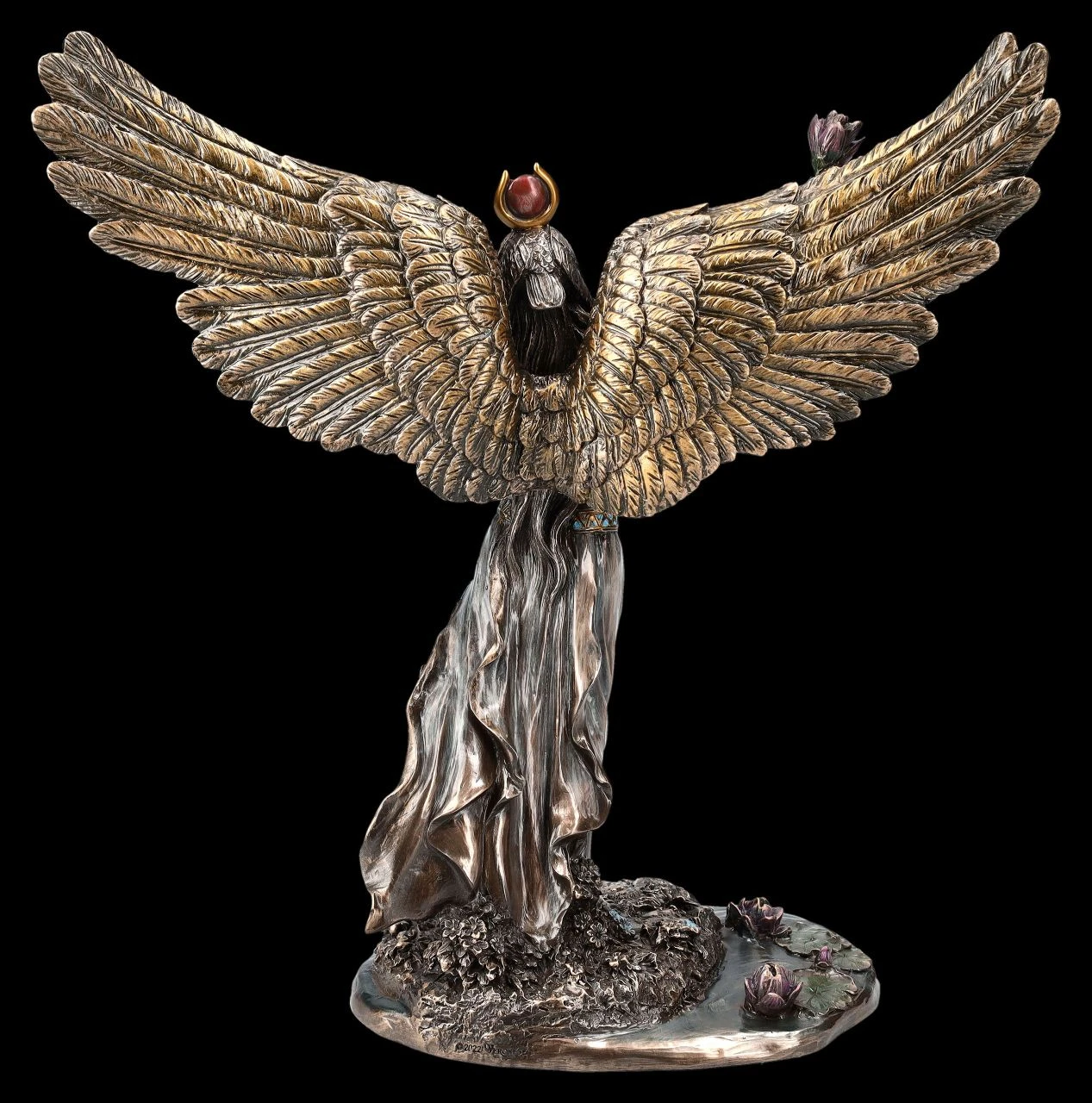 Isis Figur an Teich mit ausgebreiteten Schwingen Isis Figur An Teich Mit Ausgebreiteten Schwingen -Veronese 2D FS25090 ISIS Figur an Teich mit ausgebreiteten