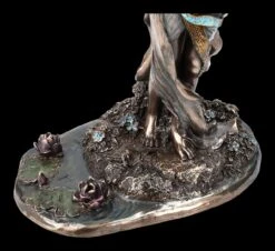 Isis Figur An Teich Mit Ausgebreiteten Schwingen 7 Isis Figur An Teich Mit Ausgebreiteten Schwingen -Veronese 2D FS25090 ISIS Figur an Teich mit ausgebreiteten Schwingen 9 1280x1280