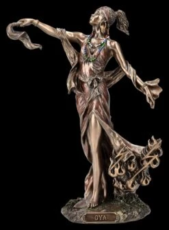 Oya Figur - Yoruba Göttin Der Stürme