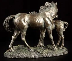 Pferde Figur - Stute Mit Fohlen 3 Pferde Figur - Stute Mit Fohlen -Veronese 5169 3 horse figure 3 1280x1280