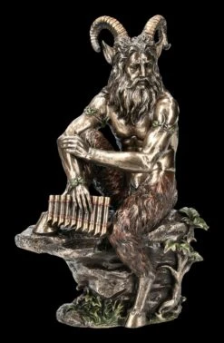 Pan Figur - Auf Stein Sitzend Mit Pan Flöte