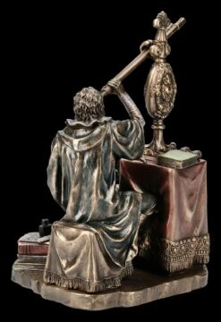 Galileo Galilei Figur Am Teleskop 3 Galileo Galilei Figur Am Teleskop -Veronese FS18509 Galileo Galilei Figur am Teleskop 5 1280x1280