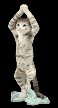 Katzen Figur Beim Yoga - Baumstellung -Veronese FS26068 Katzen Figur beim Yoga Baumstellung 2 1280x1280