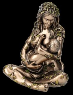 Gaia Figur Klein - Säugt Baby -Veronese FS26400 Gaia Figur klein s ugt Baby 2 1280x1280