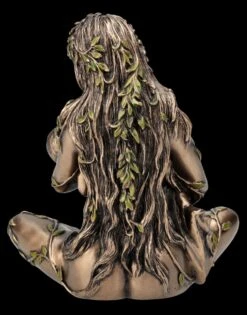 Gaia Figur Klein - Säugt Baby -Veronese FS26400 Gaia Figur klein s ugt Baby 6 1280x1280