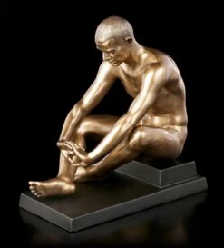 Männliche Akt Figur - Auf Podest Sitzend -Veronese Maennliche Akt Figur Auf Podest Sitzend 2 1280x1280