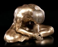 Männliche Akt Figur - Im Schneidersitz