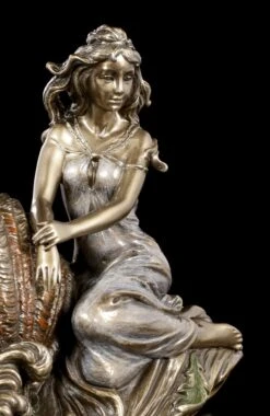 Serviettenhalter - Frau Sitzt Neben Muschel 6 Serviettenhalter - Frau Sitzt Neben Muschel -Veronese Serviettenhalter Frau Sitzt Neben Muschel 6 1280x1280