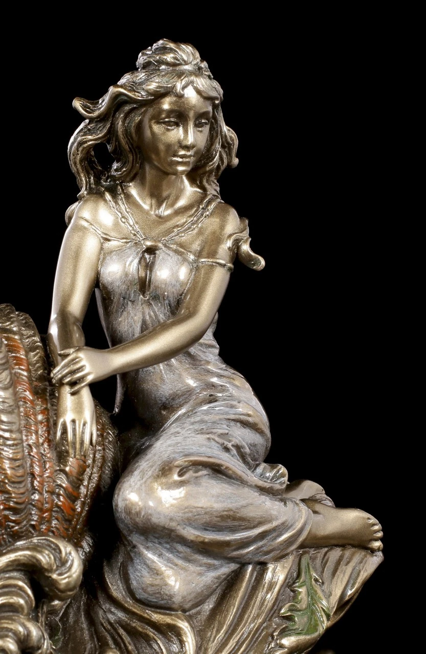 Serviettenhalter - Frau sitzt neben Muschel Serviettenhalter - Frau Sitzt Neben Muschel -Veronese Serviettenhalter Frau Sitzt Neben Muschel